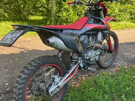 2023 GR GR2, красный, 150000 рублей, вид 2