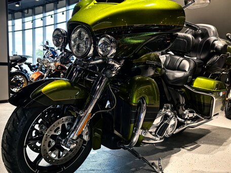 2017 Harley-Davidson CVO Limited, зелёный, 2100000 рублей, вид 2
