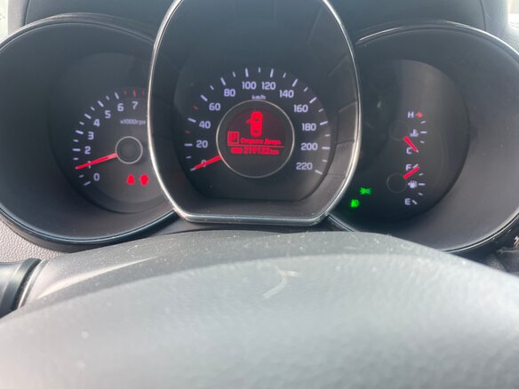 2012 Kia Rio 4-speed III, серый, 700000 рублей - вид 11