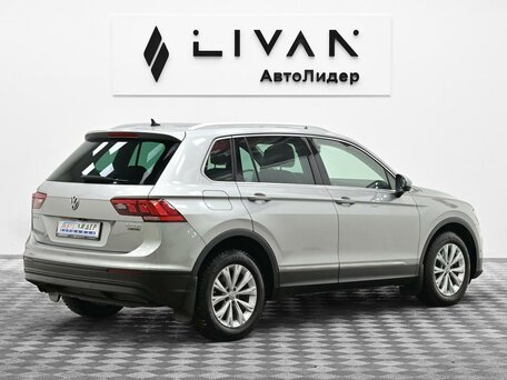 2017 Volkswagen Tiguan II, бежевый, 1835000 рублей, вид 2