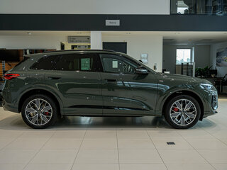 2026 Audi Q5 L III (GU), зелёный, 7550000 рублей, вид 4