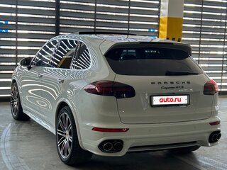 2015 Porsche Cayenne GTS II Рестайлинг (958), белый, 6100000 рублей, вид 3