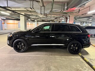 2021 Audi Q7 45 TFSI II (4M) Рестайлинг, чёрный, 5600000 рублей, вид 1