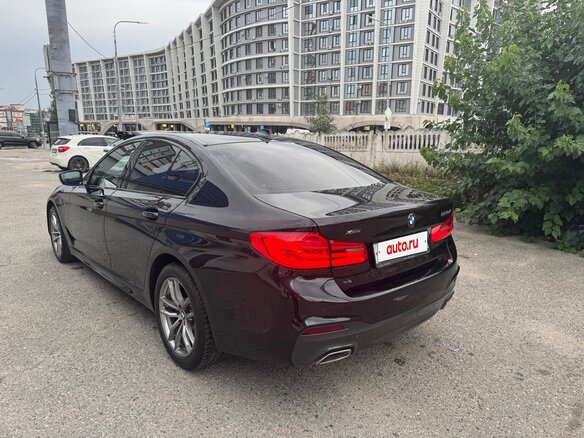 2020 BMW 5 серии 520d xDrive VII (G30/G31/G38), чёрный, 4200000 рублей - вид 4