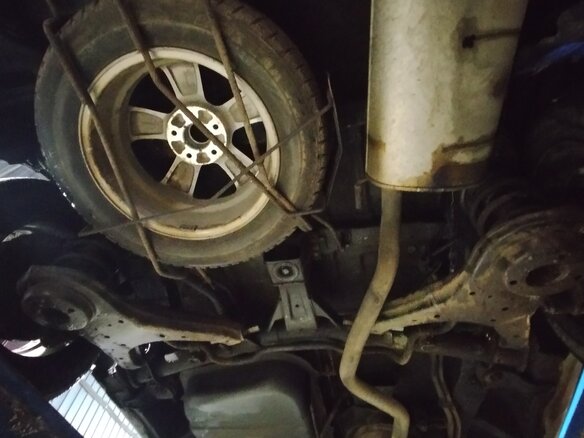 2002 Hyundai Trajet I, серый, 450000 рублей - вид 14