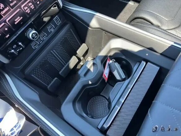 2026 Ram 1500 Crew Cab V Рестайлинг, зелёный, 10490000 рублей - вид 12
