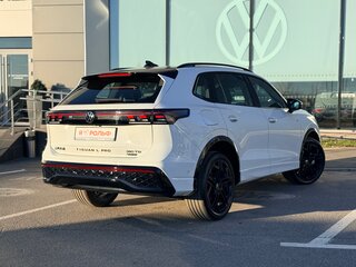 2026 Volkswagen Tiguan L Pro III (China Market), белый, 5110000 рублей, вид 3
