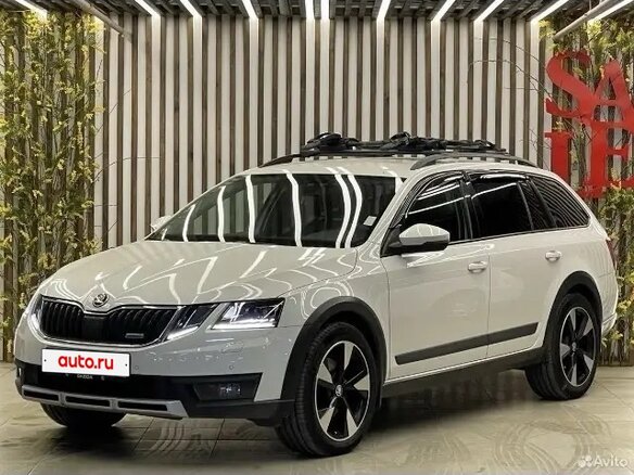 2017 Skoda Octavia Scout III (A7) Рестайлинг, белый, 2527000 рублей - вид 38