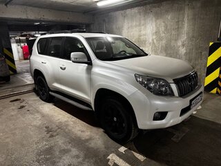 2011 Toyota Land Cruiser Prado 150 Series, белый, 3400000 рублей, вид 1