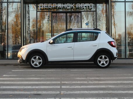 2019 Renault Sandero Stepway II Рестайлинг, белый, 1195000 рублей, вид 2