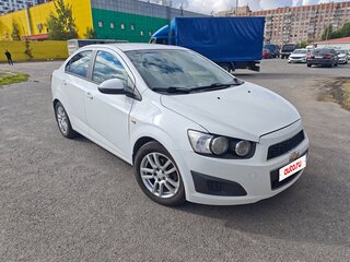 2015 Chevrolet Aveo II, белый, 600000 рублей, вид 4