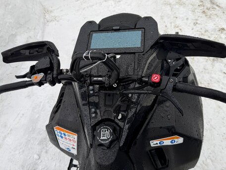 2026 BRP Ski-Doo Summit 850, чёрный, 2590000 рублей, вид 5