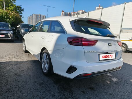 2019 Kia Ceed III, белый, 1300000 рублей, вид 5