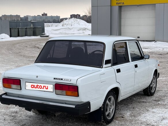 2011 Lada (ВАЗ) 2107, белый, 220000 рублей - вид 4
