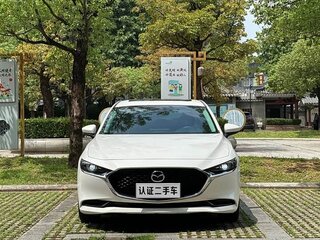 2022 Mazda 3 Axela IV (BP), белый, 1385000 рублей, вид 2
