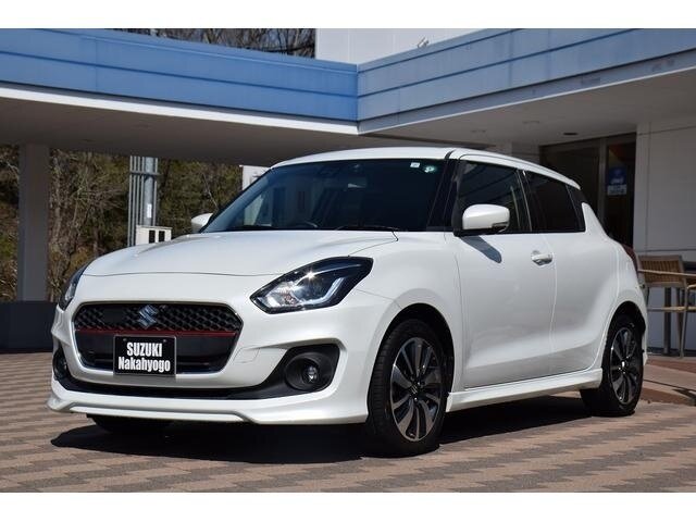 Открыть фотографии: Suzuki Swift V