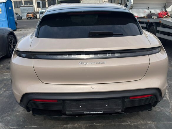 2022 Porsche Taycan 4S Cross Turismo I, бежевый, 10050000 рублей - вид 16