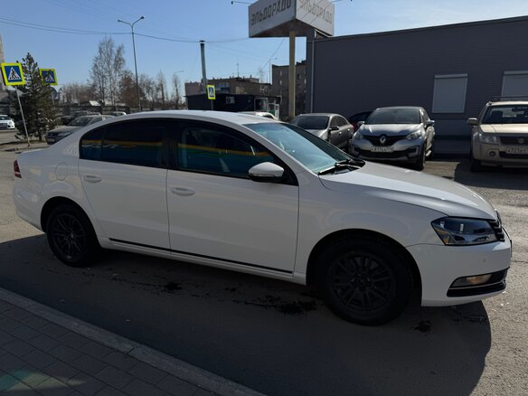2013 Volkswagen Passat B7, белый, 967000 рублей - вид 2