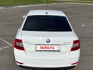 2019 Skoda Octavia III (A7) Рестайлинг, белый, 1820000 рублей, вид 5