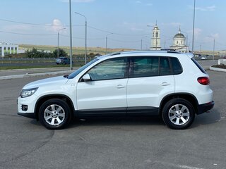 2016 Volkswagen Tiguan I Рестайлинг, белый, 1830000 рублей, вид 3