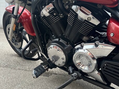 2011 Yamaha XVS1300, красный, 845000 рублей, вид 4