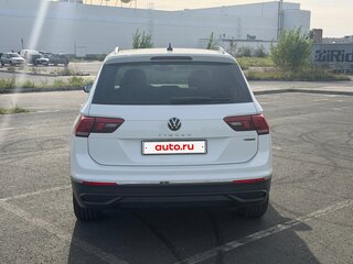 2021 Volkswagen Tiguan II Рестайлинг, белый, 2750000 рублей, вид 4