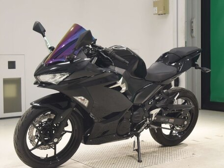 2018 Kawasaki Ninja 400, чёрный, 413000 рублей, вид 4
