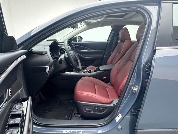 2025 Mazda CX-30 I, синий, 2090000 рублей - вид 8