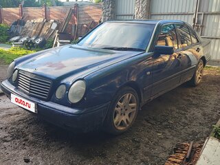 1999 Mercedes-Benz E-Класс 200 II (W210, S210), синий, 265000 рублей, вид 1
