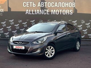 2013 Hyundai Solaris I, серый, 689000 рублей, вид 3