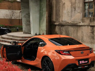 2023 Toyota GR86, оранжевый, 6900005 рублей, вид 2