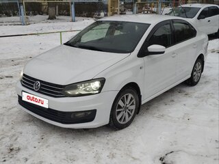 2016 Volkswagen Polo V Рестайлинг, белый, 970000 рублей, вид 2