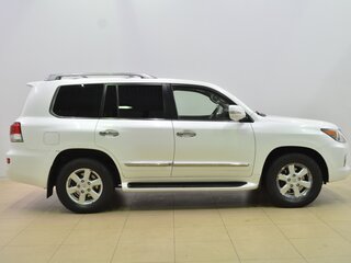 2014 Lexus LX 570 III Рестайлинг, белый, 4600000 рублей, вид 4