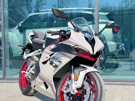 2026 QJMotor SRK 921 RR, белый, 1155000 рублей, вид 3