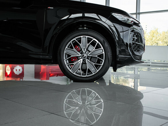 2025 Audi Q5 L III (GU), чёрный, 6080000 рублей - вид 12