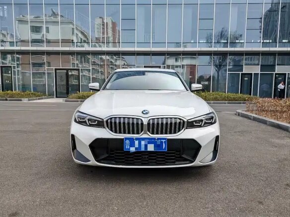 2024 BMW 3 серии Long 320Li VII (G2x) Рестайлинг, белый, 3148000 рублей - вид 2