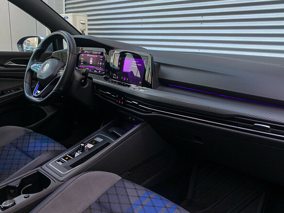 2021 Volkswagen Golf R VIII, чёрный, 4550000 рублей - вид 10