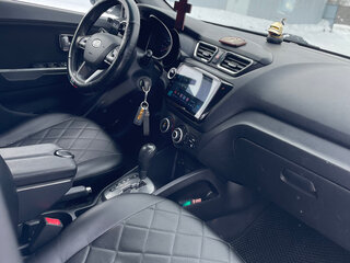 2012 Kia Rio 4-speed III, белый, 750000 рублей, вид 4