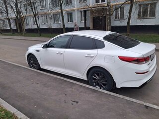 2020 Kia Optima IV Рестайлинг, белый, 1500000 рублей, вид 3