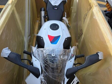 2025 BMW S 1000 RR, белый, 3300000 рублей, вид 4