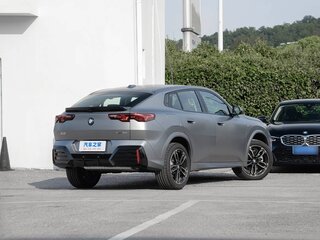 2025 BMW X2 sDrive25i II (U10), серый, 5745000 рублей, вид 4