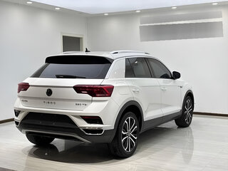 2023 Volkswagen T-Roc I Рестайлинг, белый, 1940000 рублей, вид 4