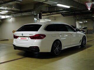 2018 BMW 5 серии 530d xDrive VII (G30/G31/G38), белый, 4190000 рублей, вид 5