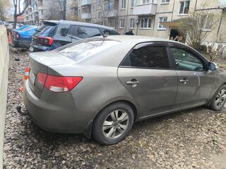 2009 Kia Cerato 5-speed II, серый, 560000 рублей, вид 5