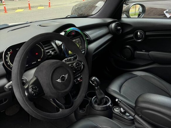 2015 Mini Hatch Cooper III (F55/F56), бежевый, 1137000 рублей - вид 3