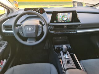 2024 Toyota Prius V (XW60), белый, 3017009 рублей, вид 5