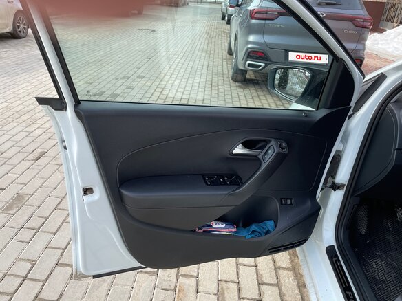 2018 Volkswagen Polo V Рестайлинг, белый, 950000 рублей - вид 11