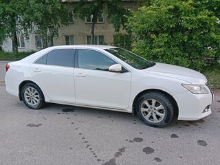 2014 Toyota Camry VII (XV50) Рестайлинг, белый, 1500000 рублей, вид 2