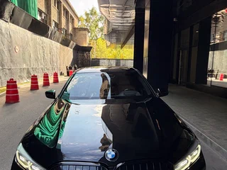 2021 BMW 7 серии Long 730Ld xDrive VI (G11/G12) Рестайлинг, чёрный, 7300000 рублей, вид 4