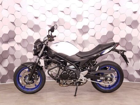 2017 Suzuki SV 650, белый, 697000 рублей, вид 4